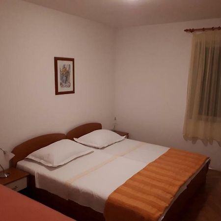 Pavlinovic Jure Apartment Makarska Bagian luar foto